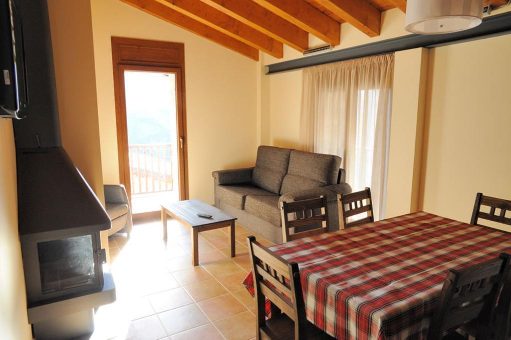 Apartaments Cal Climent Fornols Zimmer foto
